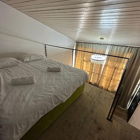 Local Hotel Tbilisi ภายนอก รูปภาพ