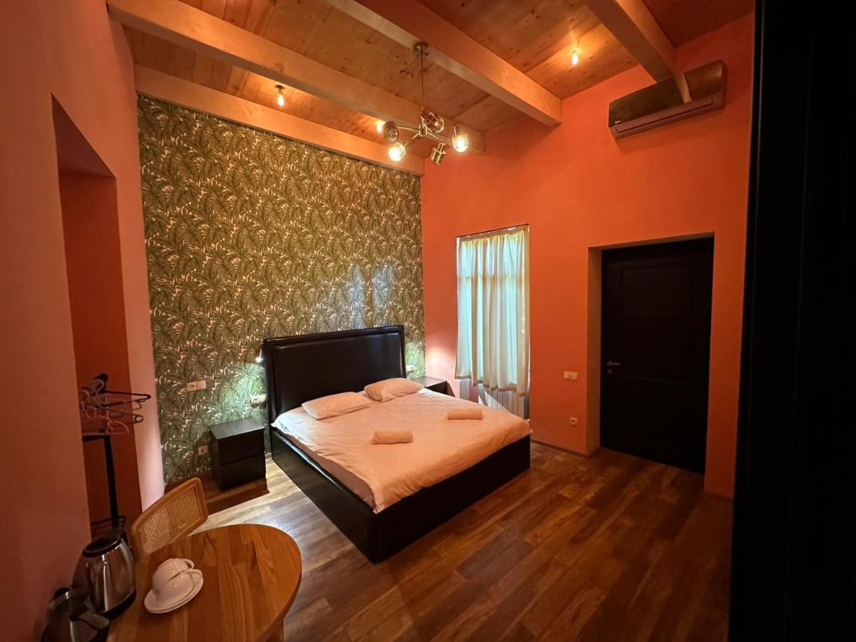 Local Hotel Tbilisi ภายนอก รูปภาพ
