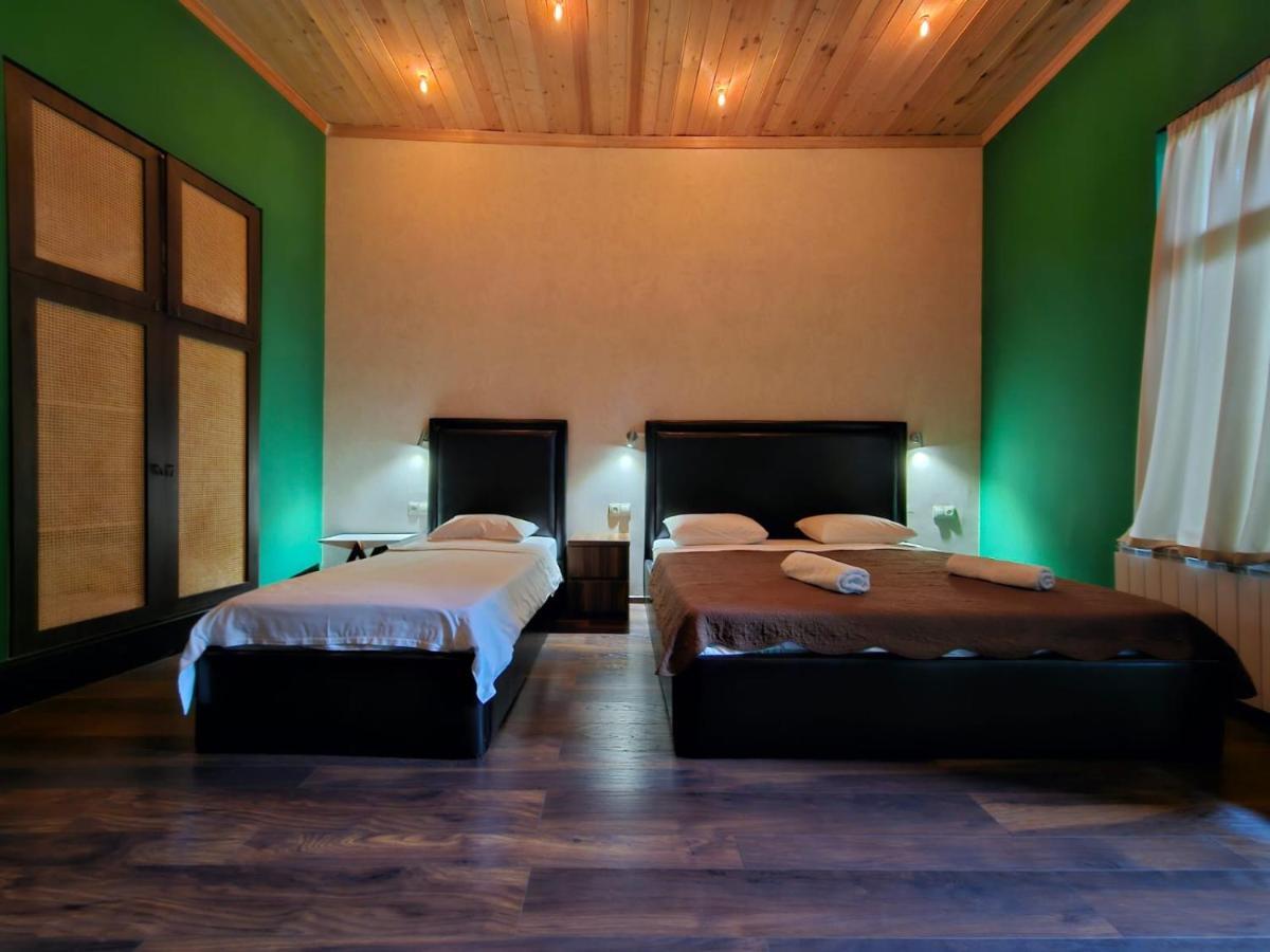 Local Hotel Tbilisi ภายนอก รูปภาพ